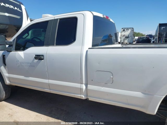 1FT7X2B67HEE30422 Ford Super Duty F-250 Srw Xlt/lariat/xl