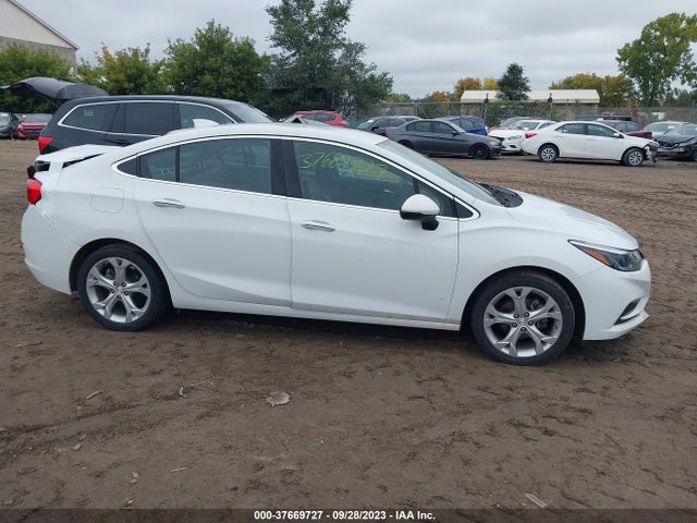 Chevrolet Cruze Premier 2018 1G1BF5SMXJ7192081 Image 12