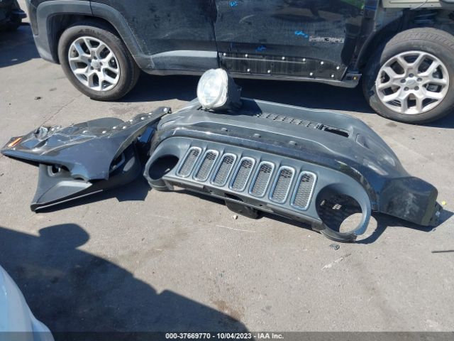 ZACCJABT6FPB98867 Jeep Renegade Latitude