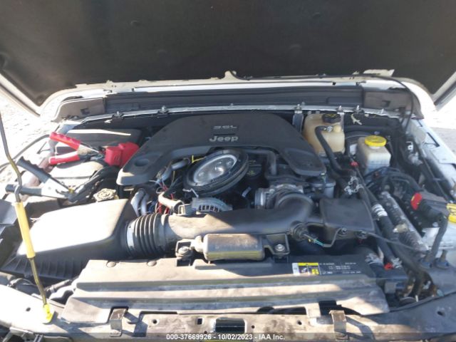 1C4HJXDG7JW128427 Jeep Wrangler Unlimited Sport S