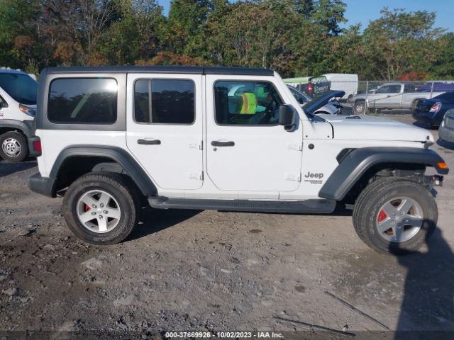 1C4HJXDG7JW128427 Jeep Wrangler Unlimited Sport S