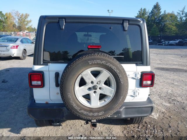 1C4HJXDG7JW128427 Jeep Wrangler Unlimited Sport S