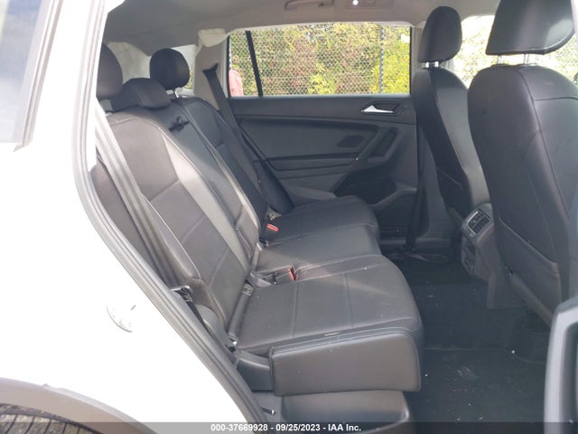 3VV2B7AX8JM036185 Volkswagen Tiguan Sel/se