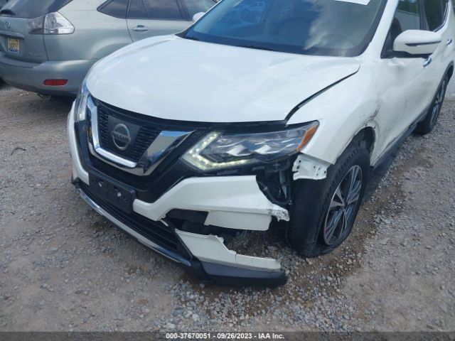 JN8AT2MT8HW380200 Nissan Rogue Sl
