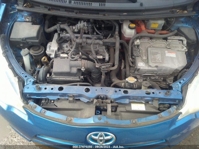 Toyota Prius C One/three/two/four 2014 JTDKDTB3XE1561619 Image 10