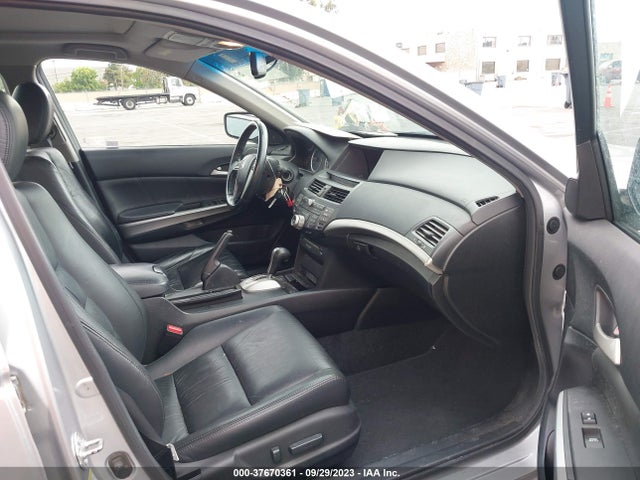 2010 HONDA ACCORD SDN EX-L VIN: 1HGCP3F85AA030079