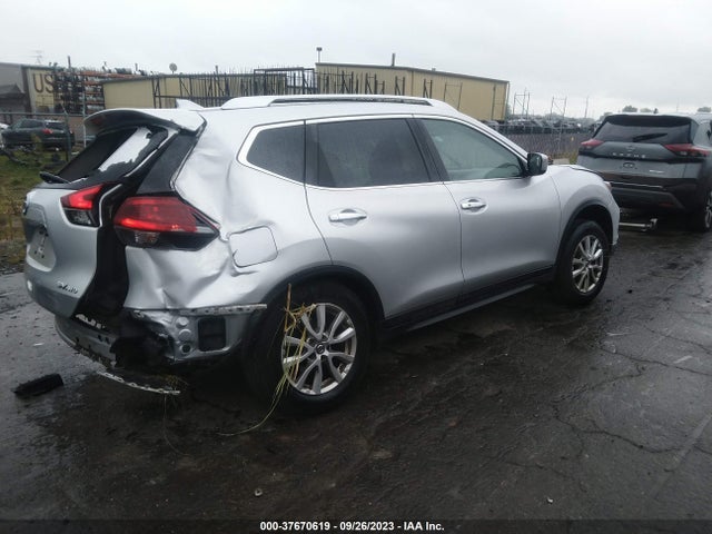 2018 NISSAN ROGUE SV VIN: KNMAT2MV5JP569576