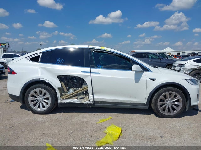 Tesla Model X Long Range 2020 5YJXCDE25LF233336 Image 12