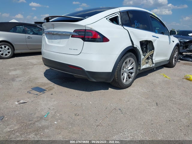 Tesla Model X Long Range 2020 5YJXCDE25LF233336 Image 4