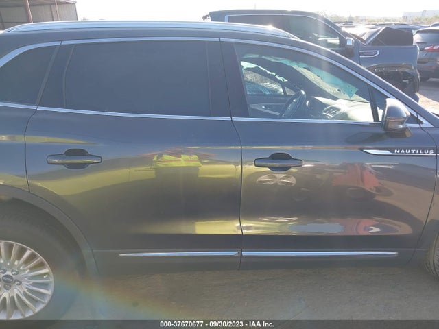 Lincoln Nautilus Standard 2019 2LMPJ6J98KBL53874 Image 12