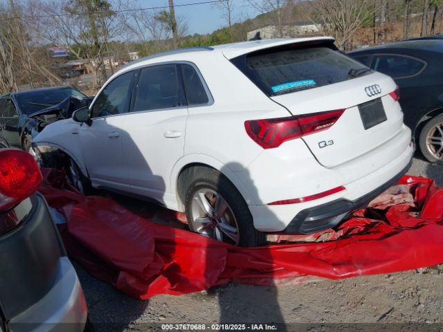 2021 AUDI Q3 WA1DECF38M1030945 Photo 2