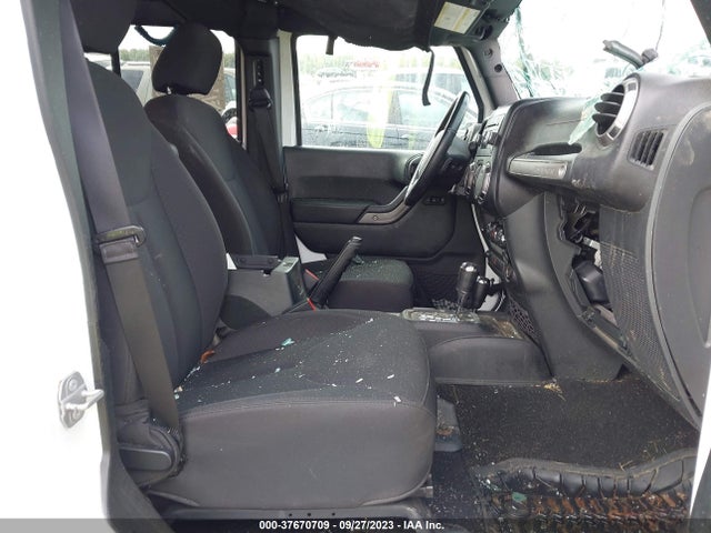 2018 JEEP WRANGLER JK UNLIMITED SPORT S 4X4 VIN: 1C4BJWDG5JL858838