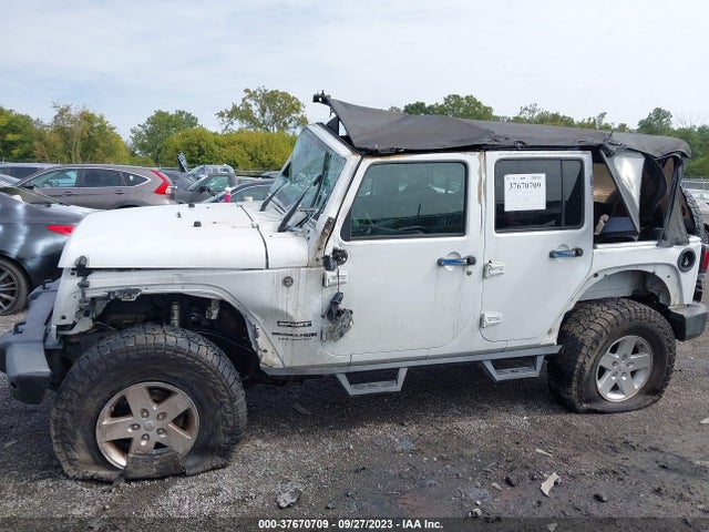 2018 JEEP WRANGLER JK UNLIMITED SPORT S 4X4 VIN: 1C4BJWDG5JL858838