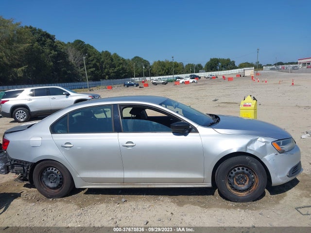 3VW2K7AJ9EM408534 Volkswagen Jetta 2.0l S