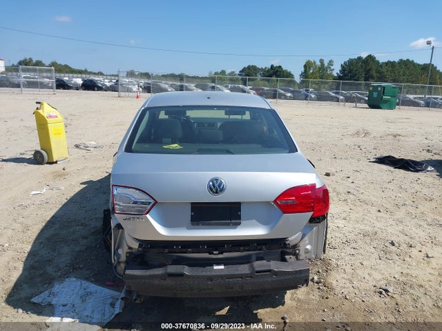 3VW2K7AJ9EM408534 Volkswagen Jetta 2.0l S