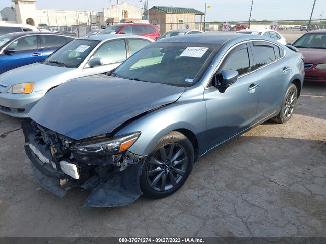Mazda Mazda6 Sport 2018 JM1GL1UM7J1325880 Image 2