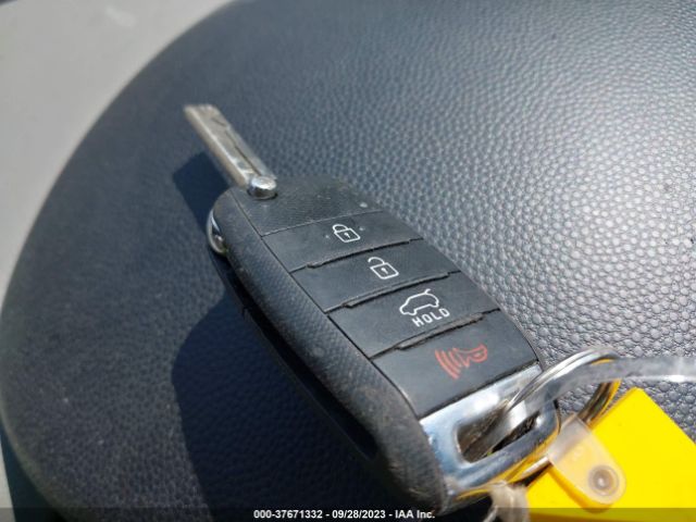 KNDJP3A54H7447008 KIA SOUL +
