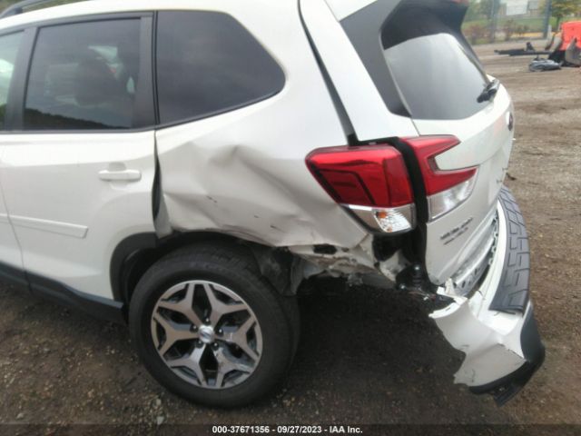 JF2SKAJC5MH575463 Subaru Forester Premium