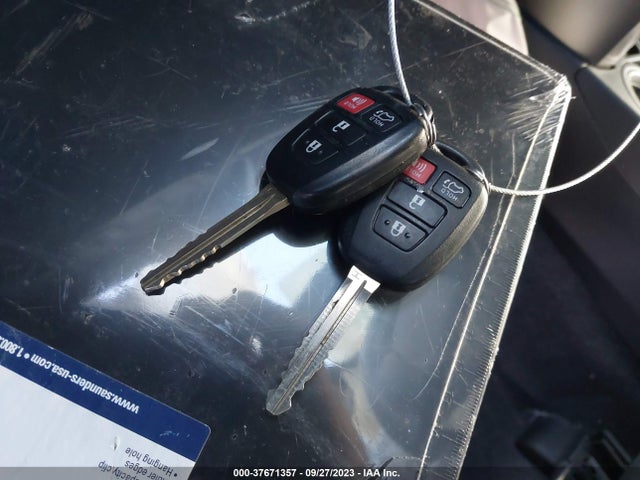 Toyota Rav4 Xle 2016 2T3WFREV2GW293200 Image 11