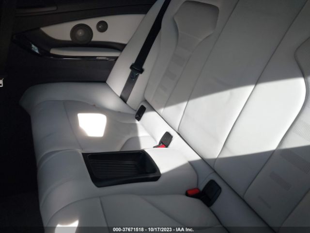 WBS3R9C57FF708999 BMW M4