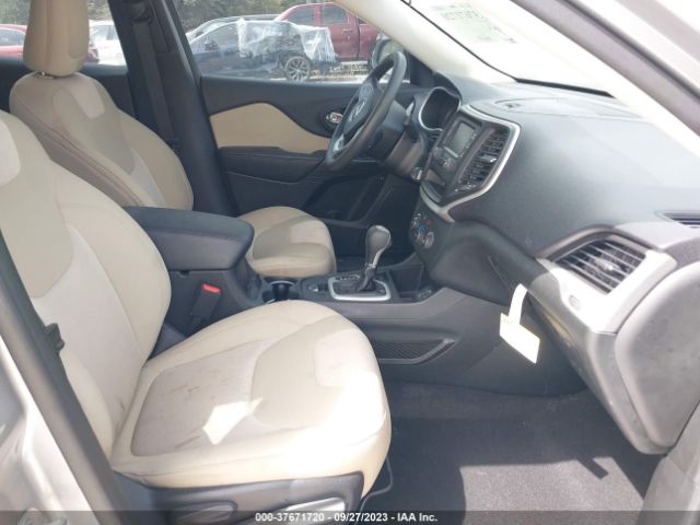 1C4PJLABXFW602181 Jeep Cherokee Sport