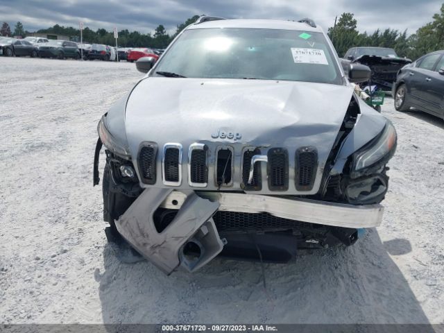 1C4PJLABXFW602181 Jeep Cherokee Sport
