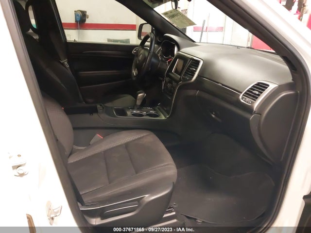 1C4RJFAG3KC727234 Jeep Grand Cherokee Laredo E