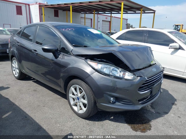 Ford FIESTA SE 2018 3FADP4BJ0JM120248 Image 1