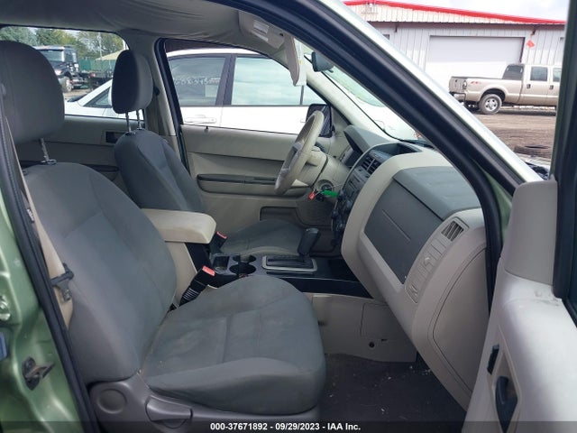 2008 FORD ESCAPE XLS VIN: 1FMCU02Z68KB02055