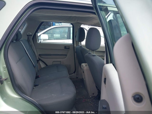 2008 FORD ESCAPE XLS VIN: 1FMCU02Z68KB02055