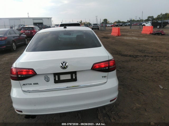 3VWL17AJ4HM211850 Volkswagen Jetta 1.8t Sel