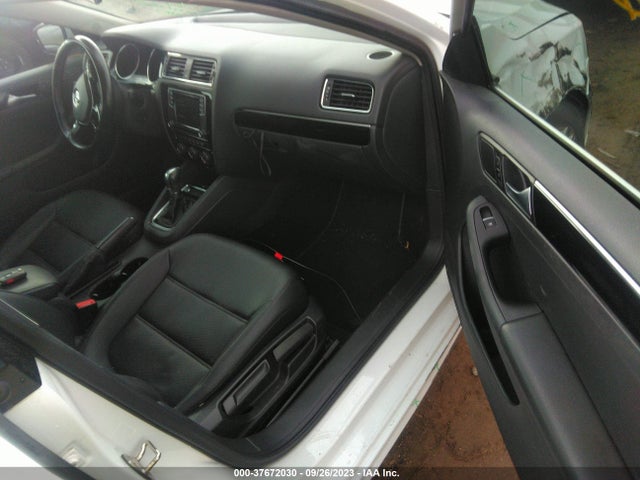 3VWL17AJ4HM211850 Volkswagen Jetta 1.8t Sel