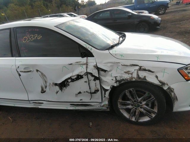 3VWL17AJ4HM211850 Volkswagen Jetta 1.8t Sel