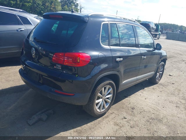 WVGSV7AX4HW509446 Volkswagen Tiguan Wolfsburg Edition