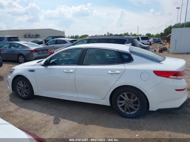 5XXGT4L38LG434303 KIA Optima Lx