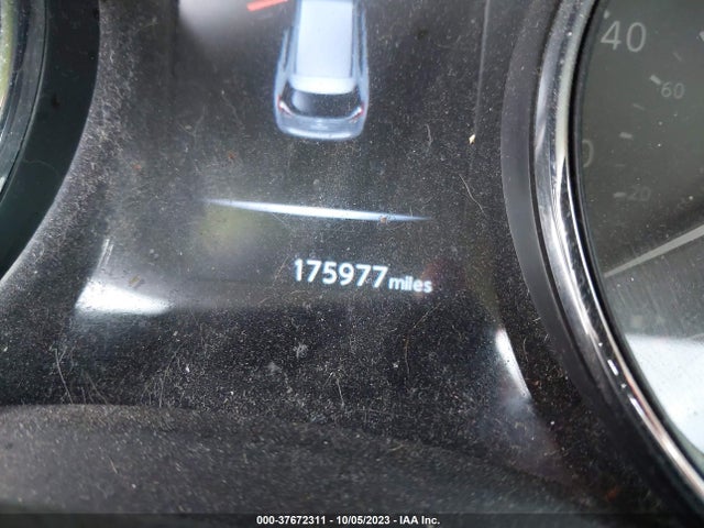 2017 NISSAN ROGUE SL VIN: 5N1AT2MT0HC750273
