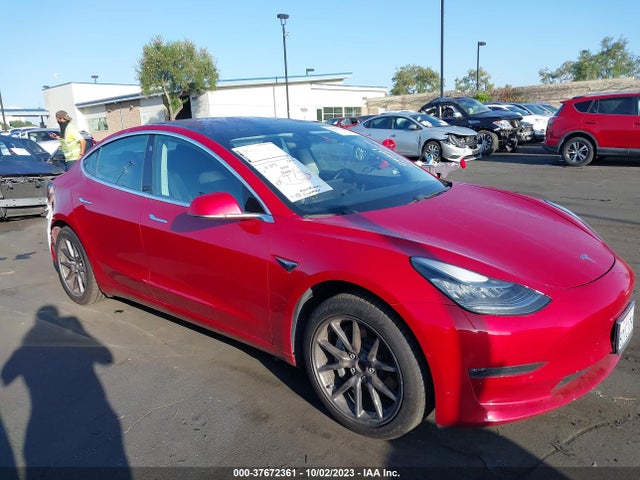2018 Tesla 3, VIN: 5YJ3E1EAXJF010432