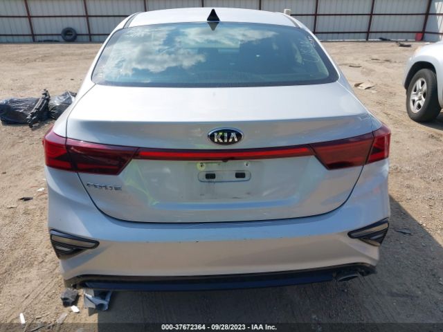 3KPF24AD7ME307689 KIA Forte Lxs