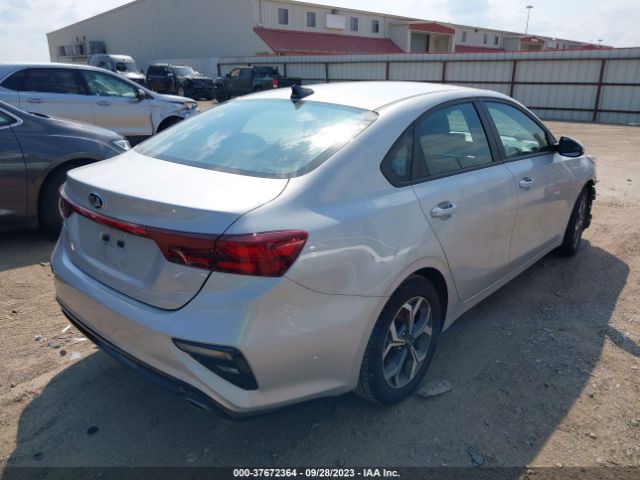 3KPF24AD7ME307689 KIA Forte Lxs