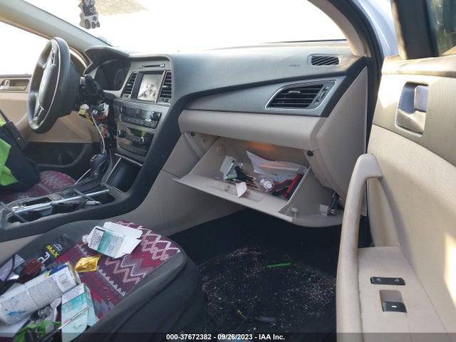 Hyundai SONATA SE 2016 5NPE24AF2GH398920 Image 5