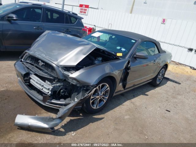 1ZVBP8EM1E5290335 Ford Mustang V6