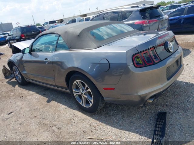 1ZVBP8EM1E5290335 Ford Mustang V6