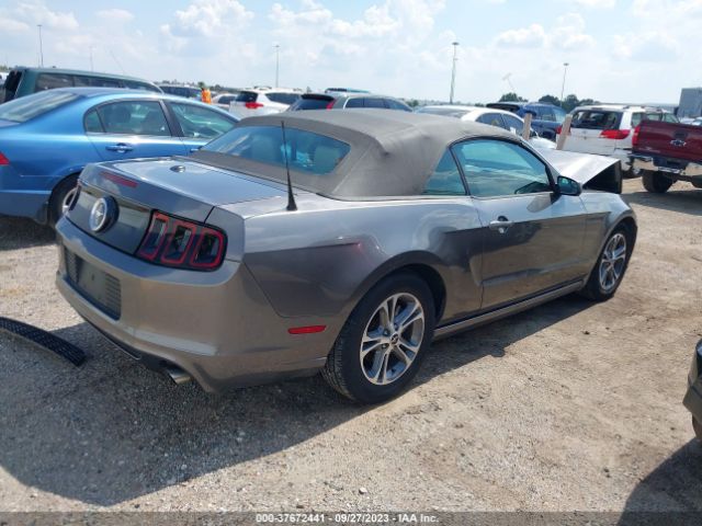 1ZVBP8EM1E5290335 Ford Mustang V6