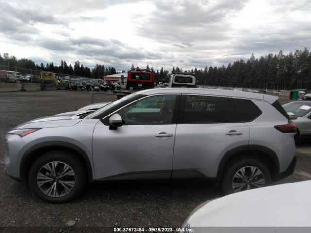 5N1AT3BB4MC767913 Nissan ROGUE SV