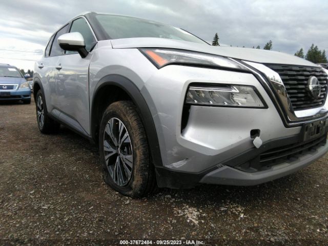 5N1AT3BB4MC767913 Nissan ROGUE SV