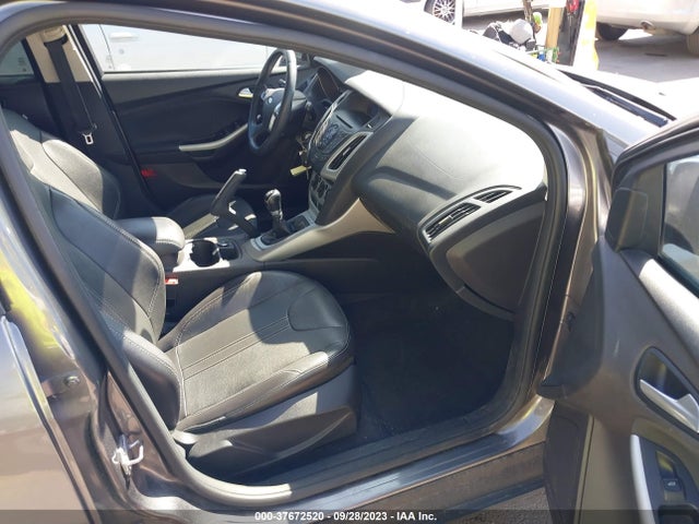 Ford FOCUS SE 2014 1FADP3K28EL197606 Image 5