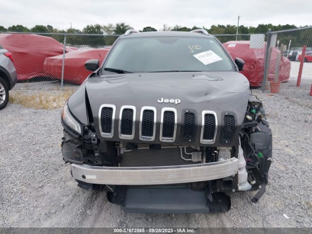 1C4PJLLB8JD510424 Jeep Cherokee Latitude Plus