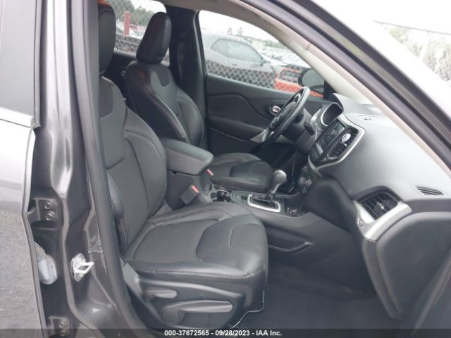 1C4PJLLB8JD510424 Jeep Cherokee Latitude Plus