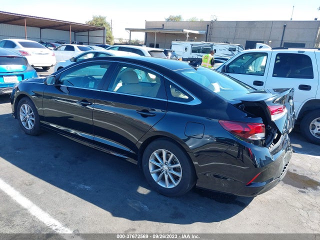 Hyundai SONATA SE 2019 5NPE24AF1KH811368 Image 3