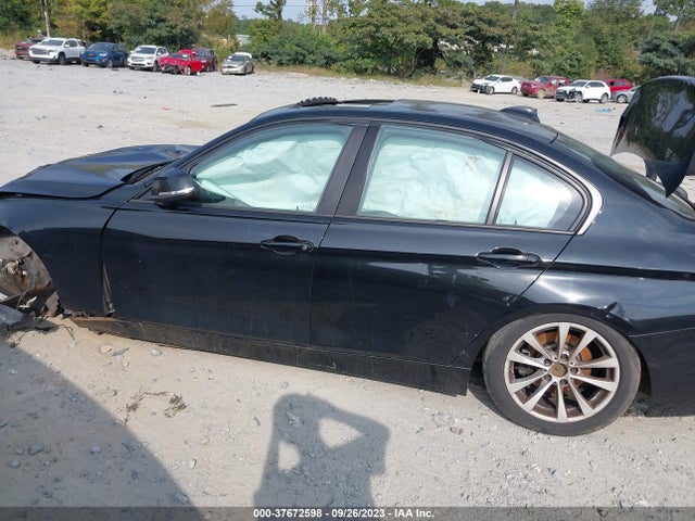 BMW 320i Xdrive 2016 WBA8A3C5XGK690764 Image 13